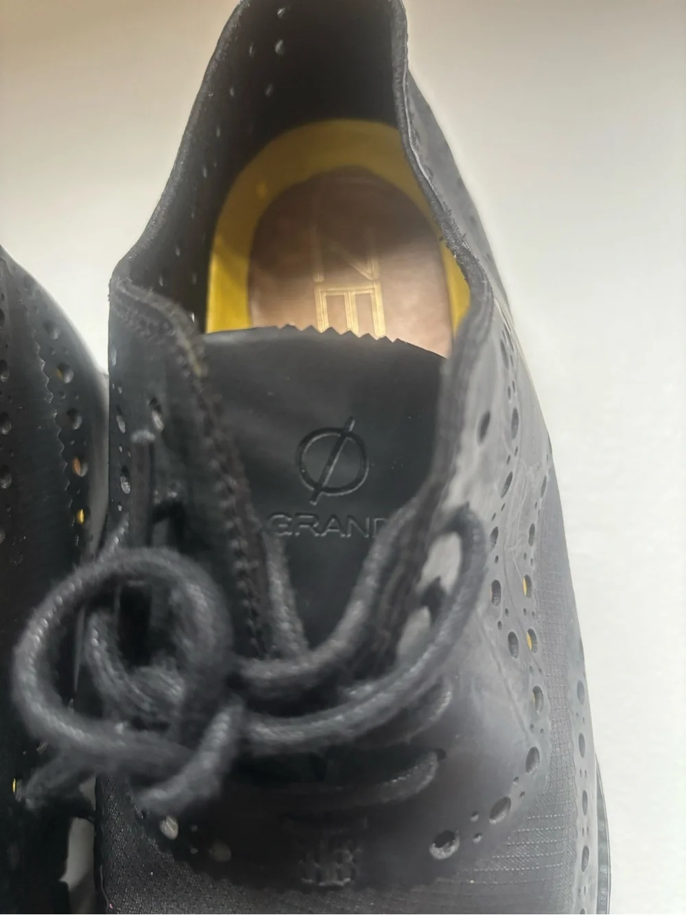 Cole Haan Mens Zerogrand Black Wing Tips No Stitch Size 8 W